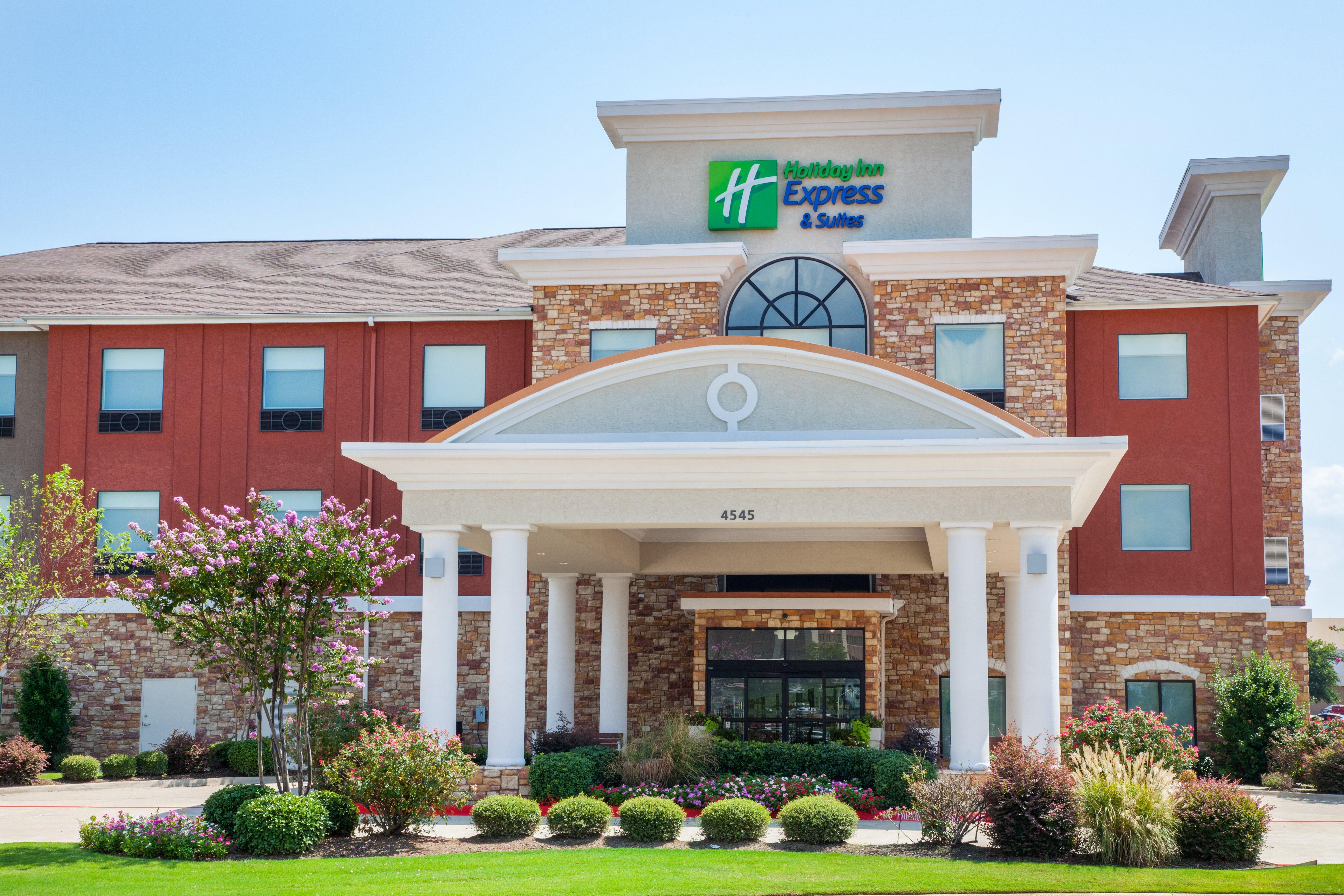 Holiday Inn Express & Suites Texarkana By Ihg Exterior photo