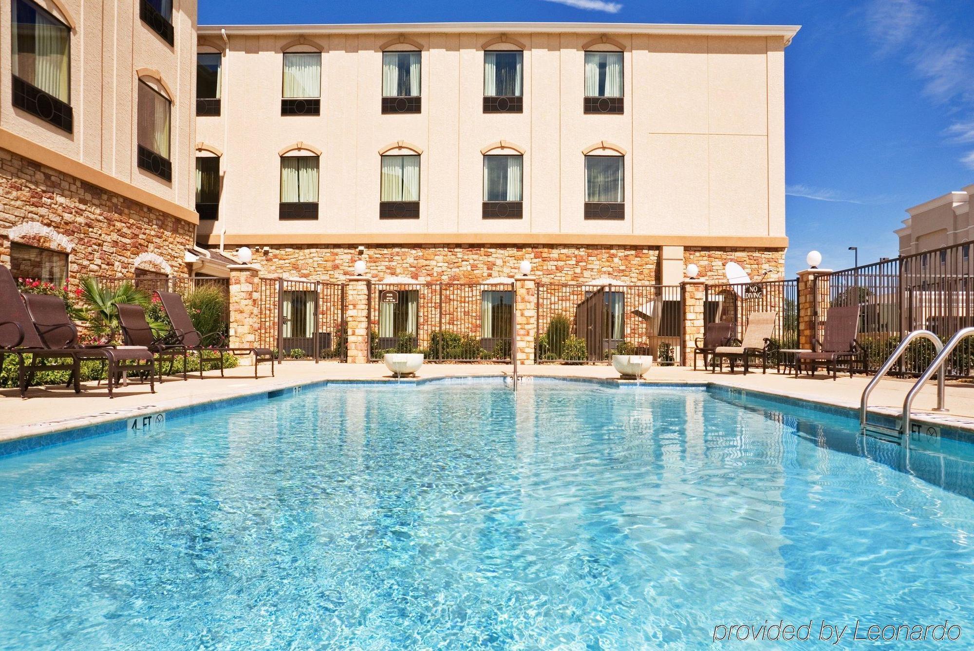 Holiday Inn Express & Suites Texarkana By Ihg Facilities photo