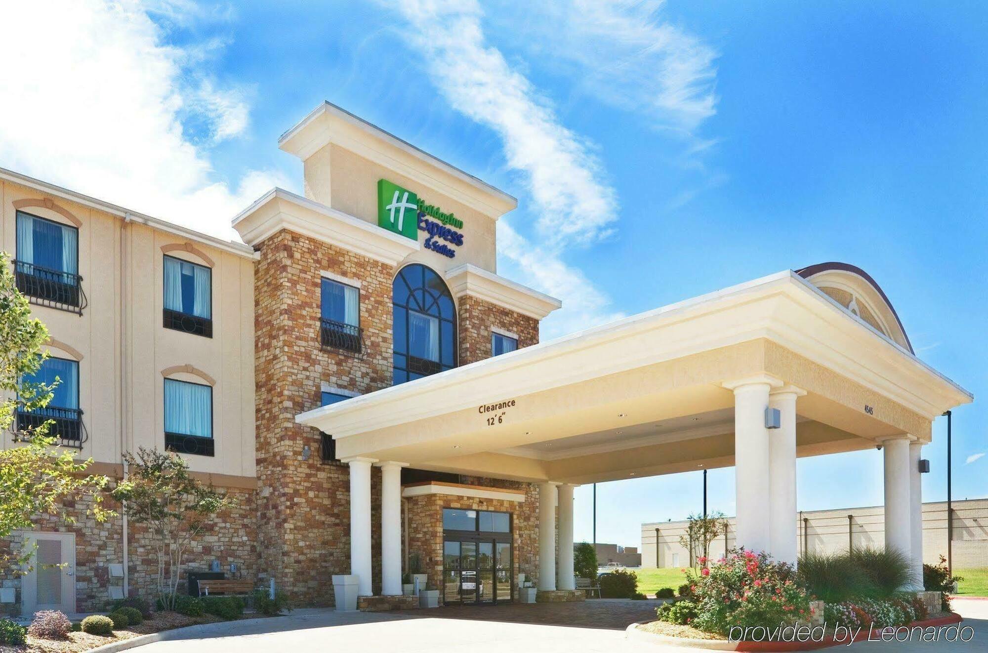 Holiday Inn Express & Suites Texarkana By Ihg Exterior photo
